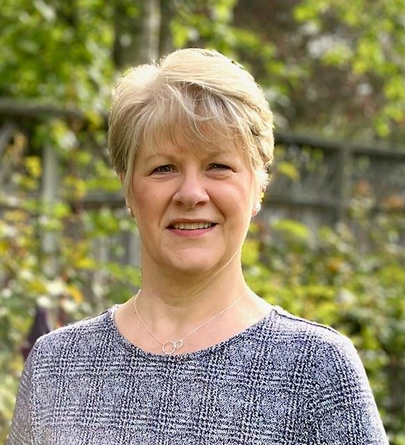 Rhonda Treasurer_photo